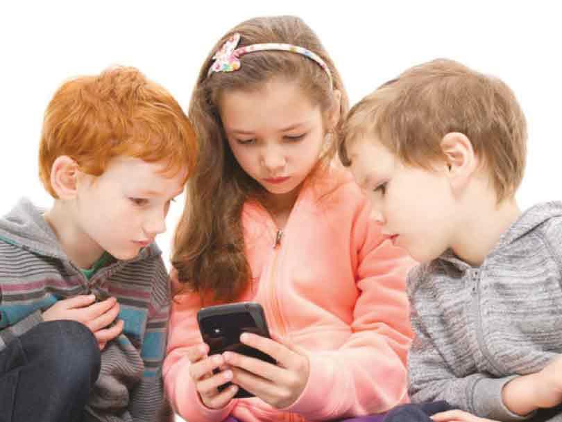 کشف خطرات جدید موبایل برای کودکان